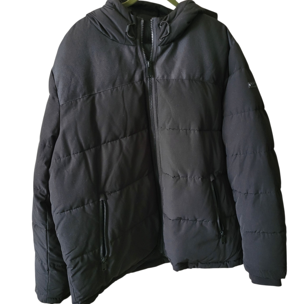 DKNY Men's Black Puffer Jacket - Like New